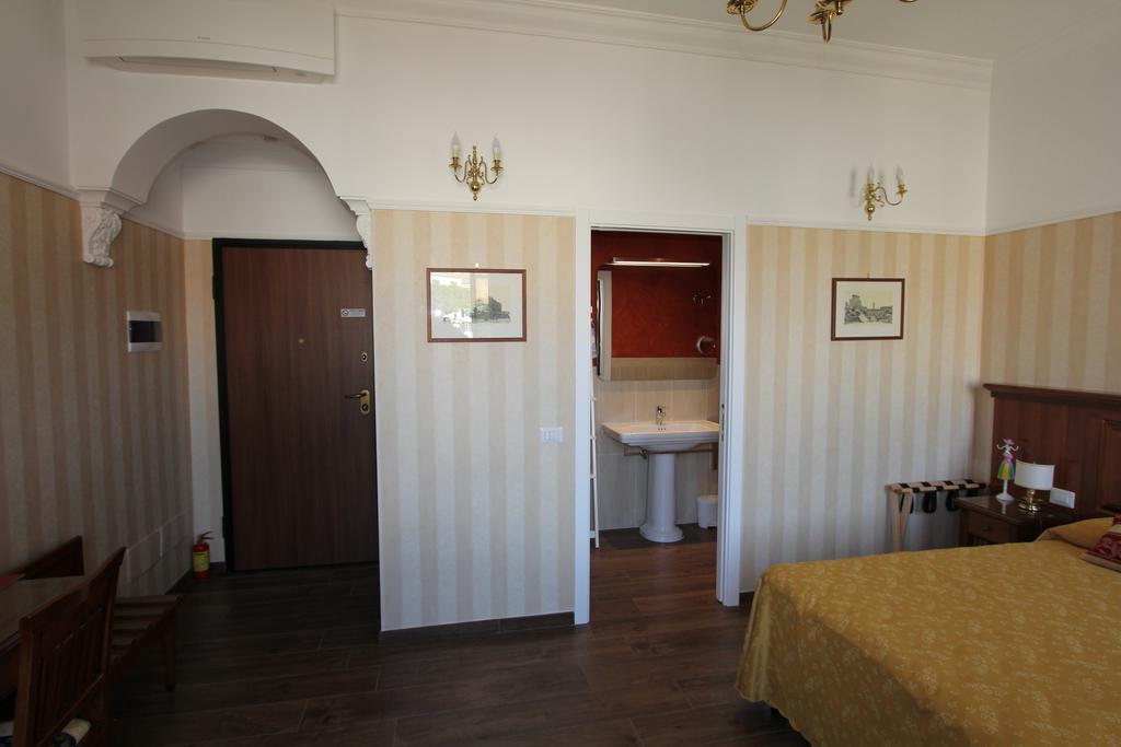 Area Sacra Relais Bed & Breakfast Рим Стая снимка